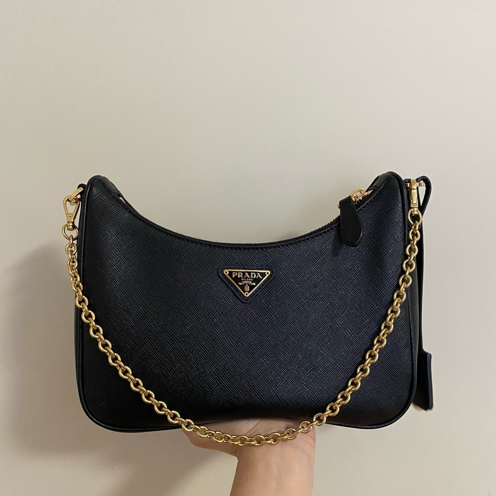 ❌SOLD❌ PRADA RE-EDITION 2005 Saffiano Leather - Picture 2 of 13